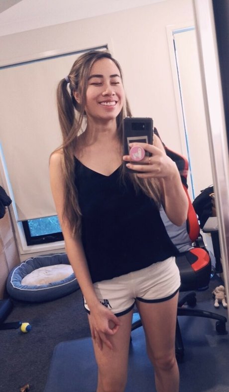 赤毛ティーンオンリーファンズ セクシーヌード 写真