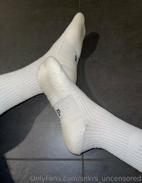 snkrs uncensored ポルノスター ヌード ギャラリー