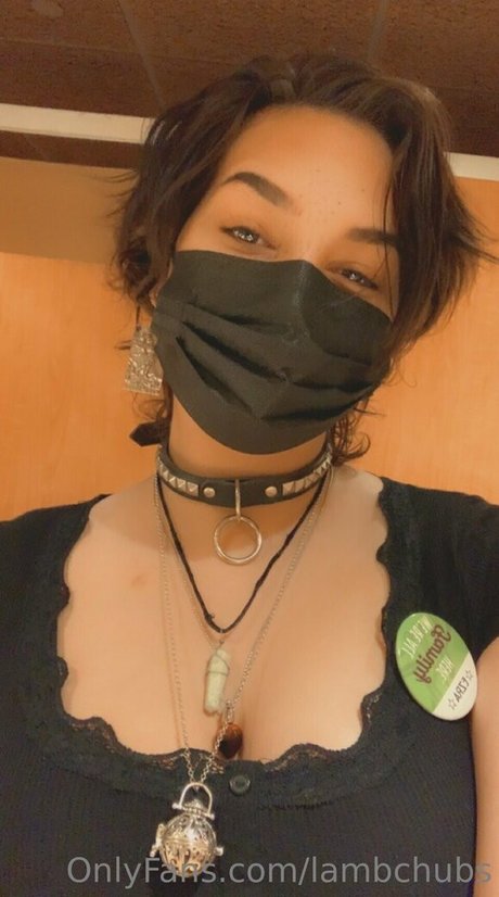 ナチュラルポーグオンリーファン ヌード 画像