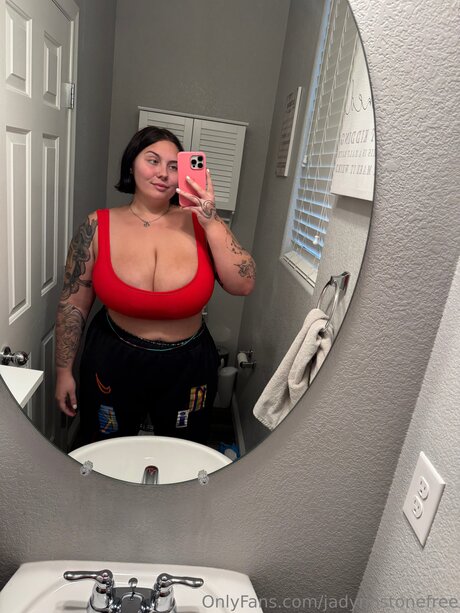 ポニーテールオンリーファンズ ポルノ 写真