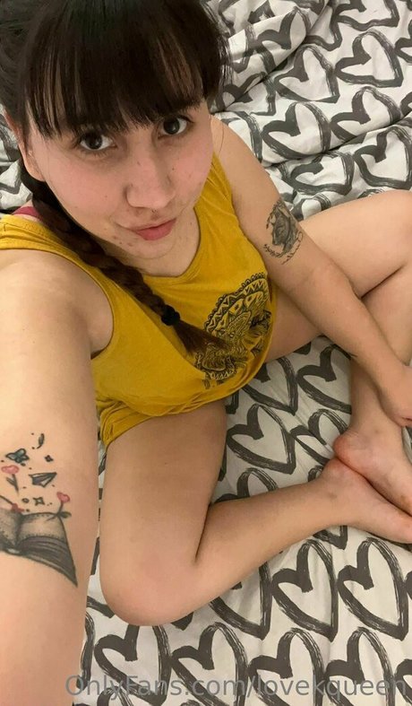 クーガーオンリーファンズ エロチック 画像