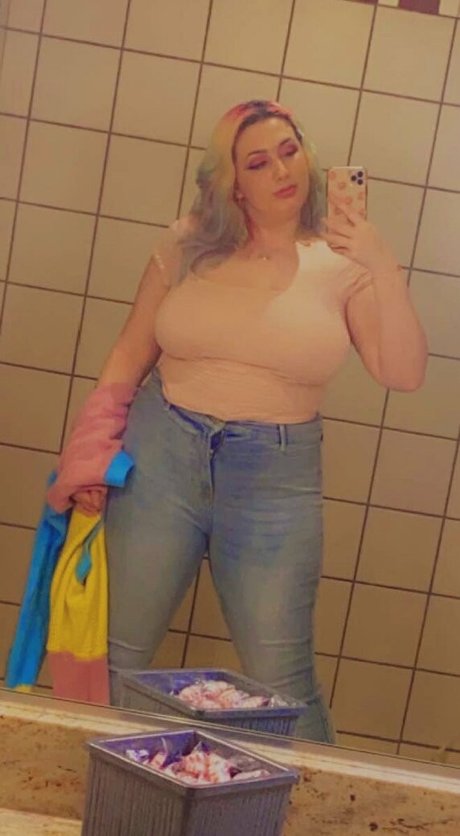 年配の熟女オンリーファンズ 素敵 写真