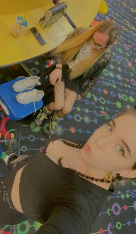 アジア人 ノーPPV オンリーファンズ ポルノ 画像