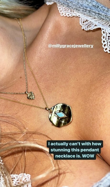 ママのアナルOnlyFans アートヌード 写真