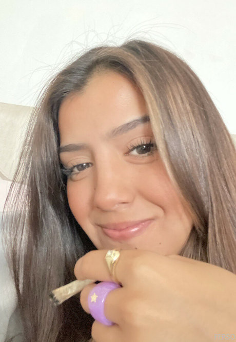 曲線美の女の子オンリーファンズ アートxxx 写真