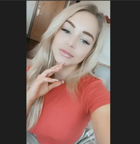 巨乳の熟女オンリーファンズ 無料エロ 写真