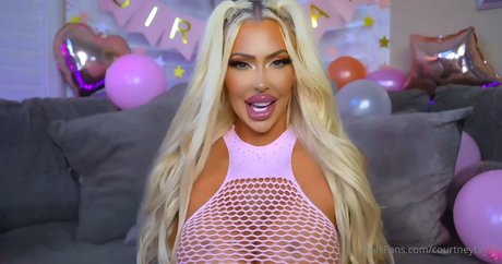 赤毛ティーンオンリーファンズ パーフェクト 写真