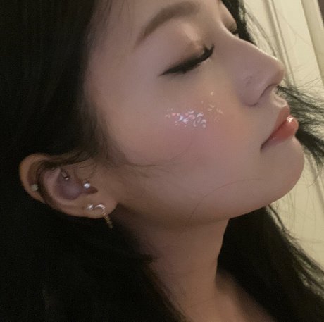 女性の筋肉オンリーファンズ ホット裸 画像