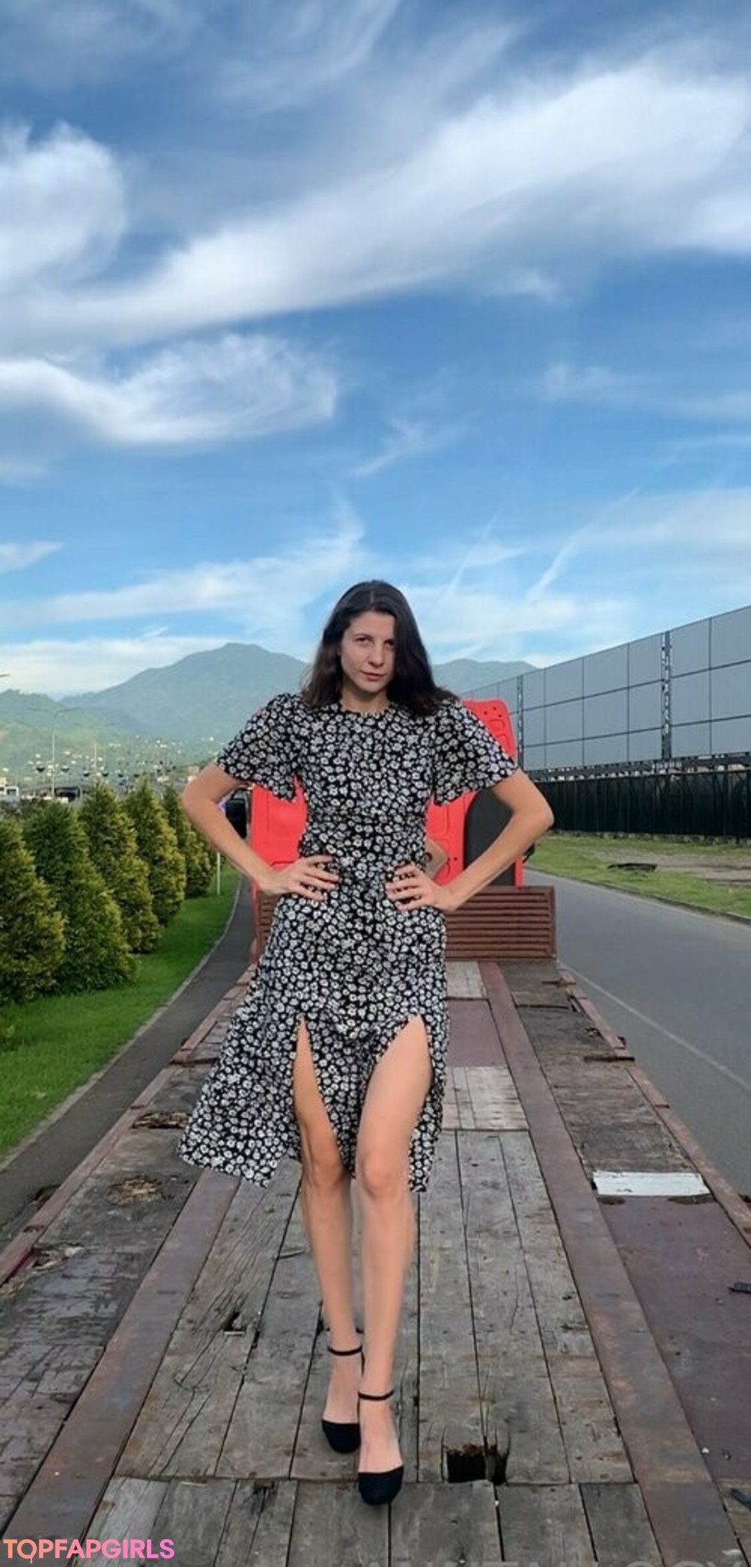 巨乳の赤毛オンリーファンズ アートヌード 写真