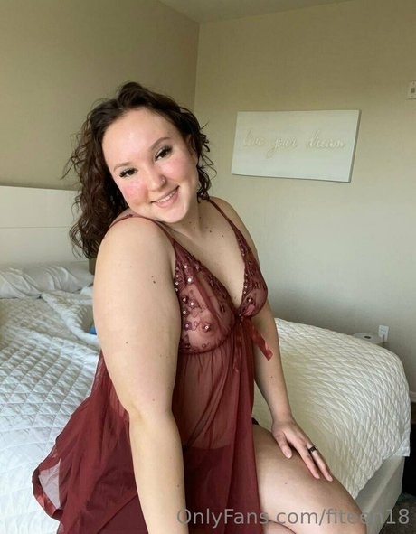 フィットネスインフルエンサーオンリーファンズ セクシーxxx 写真