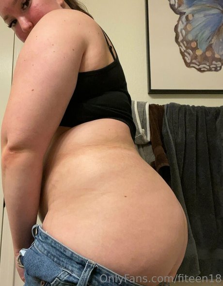 アジアンツインズOnlyFans 美しいxxx 写真