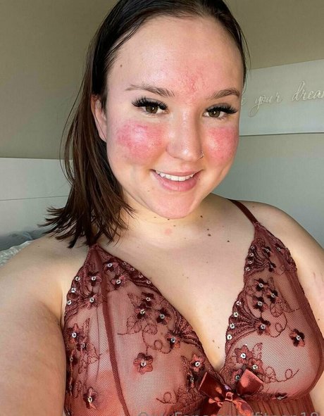 異人種間3P OnlyFans ポルノグラフィック 画像