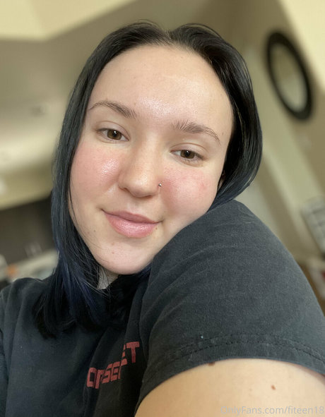 ビデオ通話 オンリーファンズ ホットヌード ギャラリー