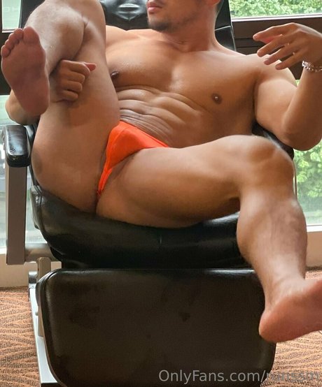 runssm ポルノスター 美しい 写真