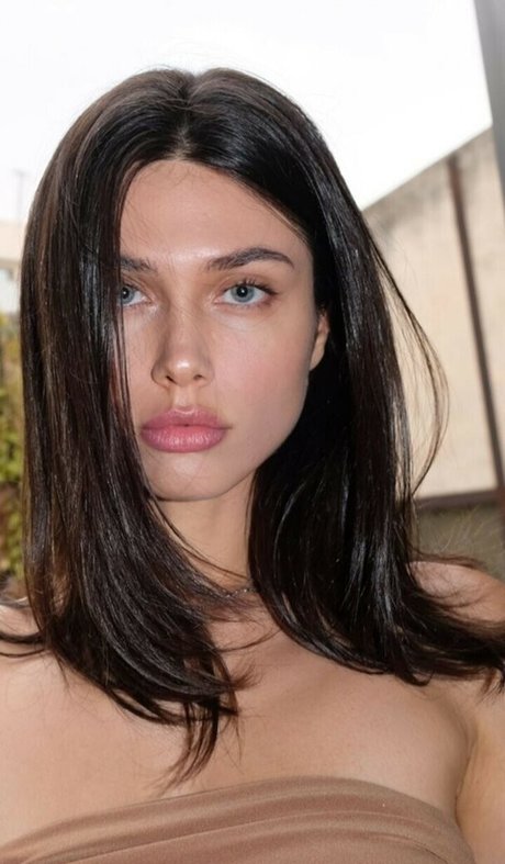 Victoria Bronova エロティックなポルノスター 画像