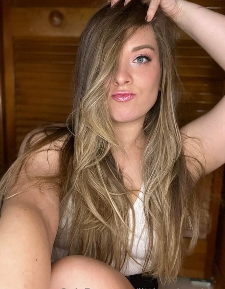 little miss chloe 独占スター 写真