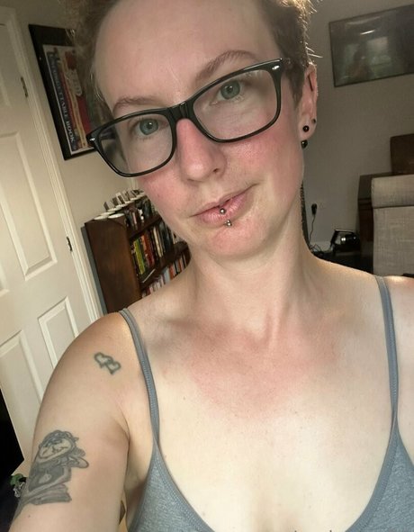 melusina90 ポルノスター 素敵 画像