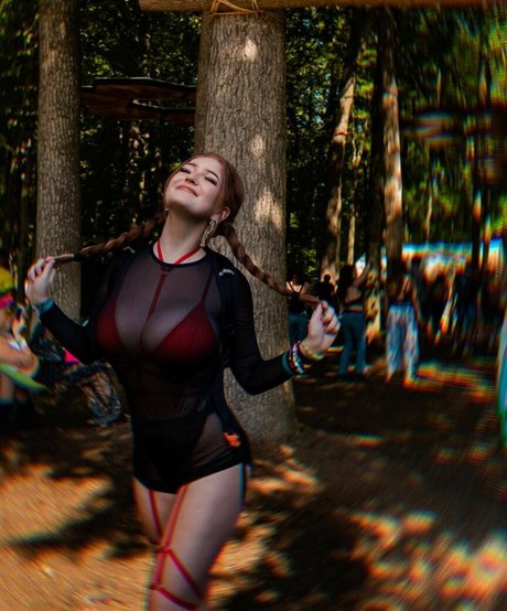 notemilyb ヌード女優 写真