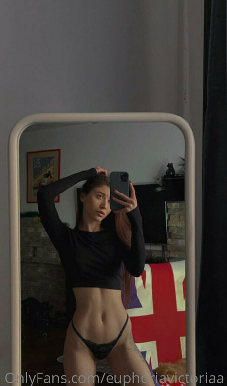 euphoriavictoriaa ヌードのポルノスター 写真