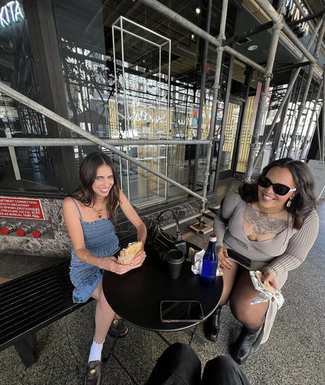 Hila Klein スター 写真