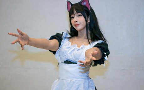 Emiliabear 独占女優 画像