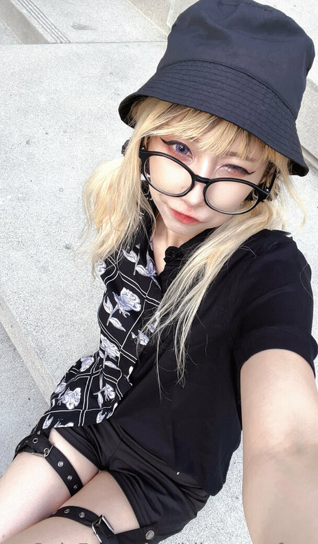 idlesann free ポルノモデル 写真