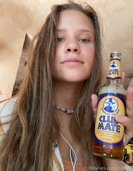 rocket bb 女優 写真