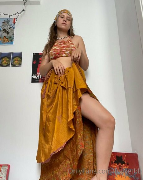 19歳のOnlyFans ホットセクシー 写真