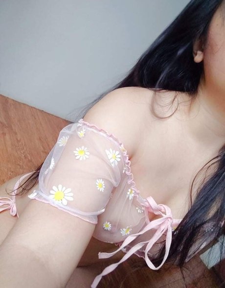 Catleesi トップモデル 画像