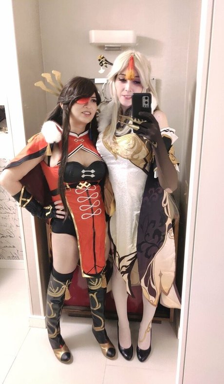 熟女の足オンリーファンズ ポルノ 画像