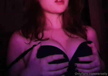 verseily エロティックなスター ギャラリー