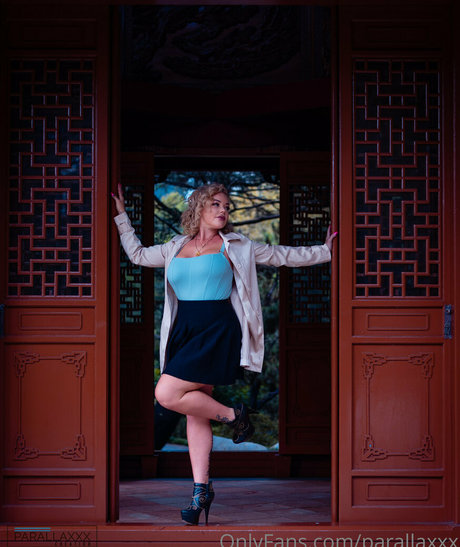 parallaxxx 可愛いモデル 写真