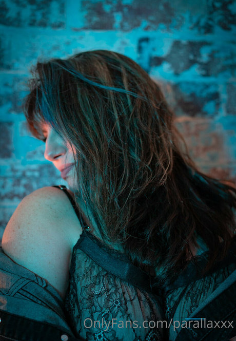 parallaxxx 裸の女優 写真