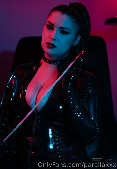 parallaxxx ヌード女優 写真