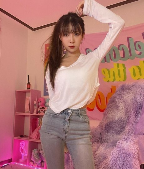 熟女 太め OnlyFans 無料裸 写真
