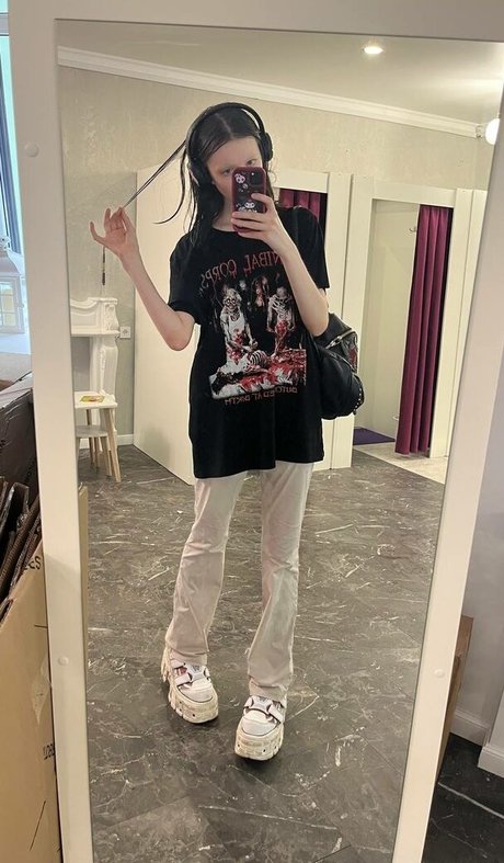 甘いおまんこオンリーファンズ アダルト 画像