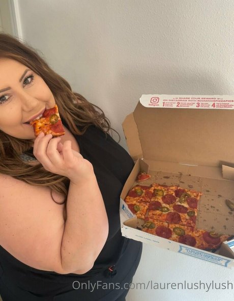 背が高くて巨乳のOnlyFans ポルノ 写真