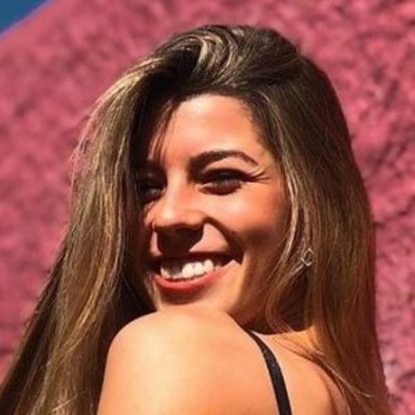 かわいいティーンのオンリーファンズ ホットxxx 写真