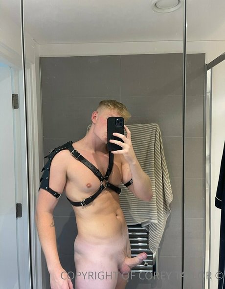 coreytaylorvip アダルトモデル 画像