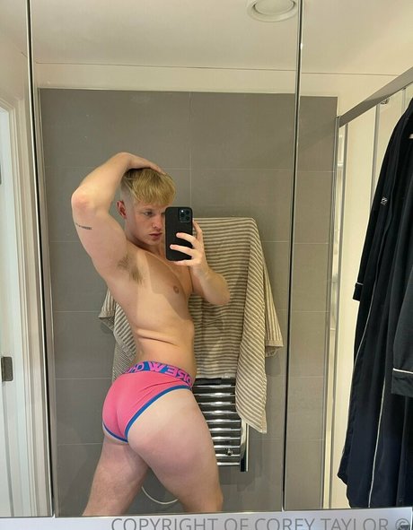 巨乳ブルネットオンリーファンズ 無料裸 写真