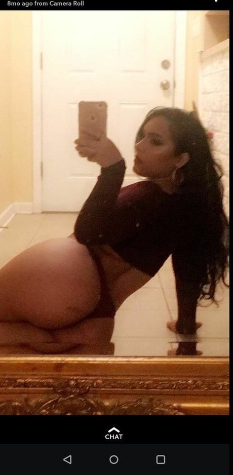 フェイシャルオンリーファンズ セクシー 写真