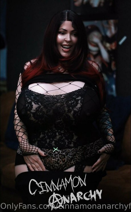 cinnamonanarchyfree 最高の女優 写真