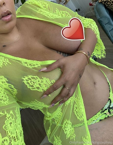 小柄なティーンオンリーファン セクシーヌード 写真