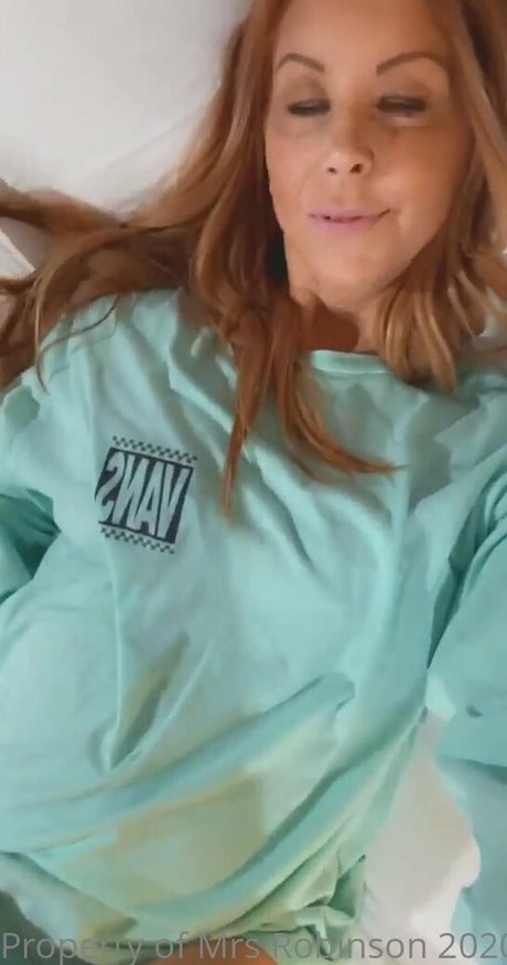 ハロウィン オンリーファン ヌード 写真