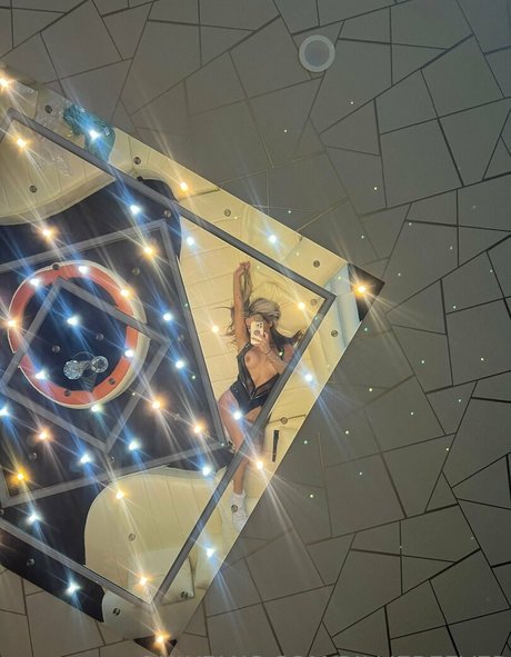 billiebeever ヌードモデル ギャラリー