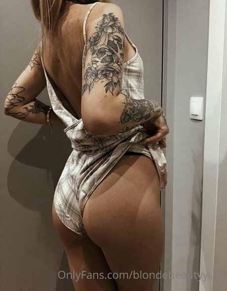 blondebeautyyulia 独占モデル 写真