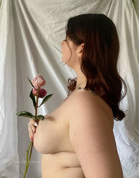 小さなオンリーファンズ エロ 写真