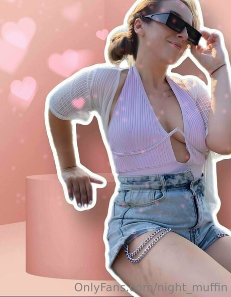 night muffin アダルトスター 写真