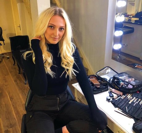 毛深い足のOnlyFans 美しいxxx 画像