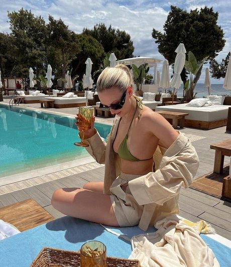 Georgia Hirst セクシー女優 ギャラリー